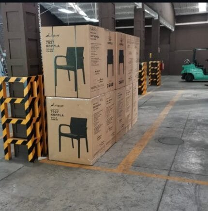 Pedido de sillas por mayoreo listo para embarque